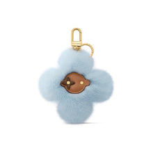 1V key chain-715