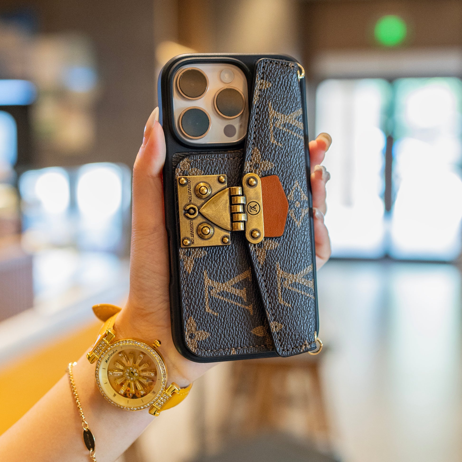 Retro Metal Lock Card Holder Phone Case