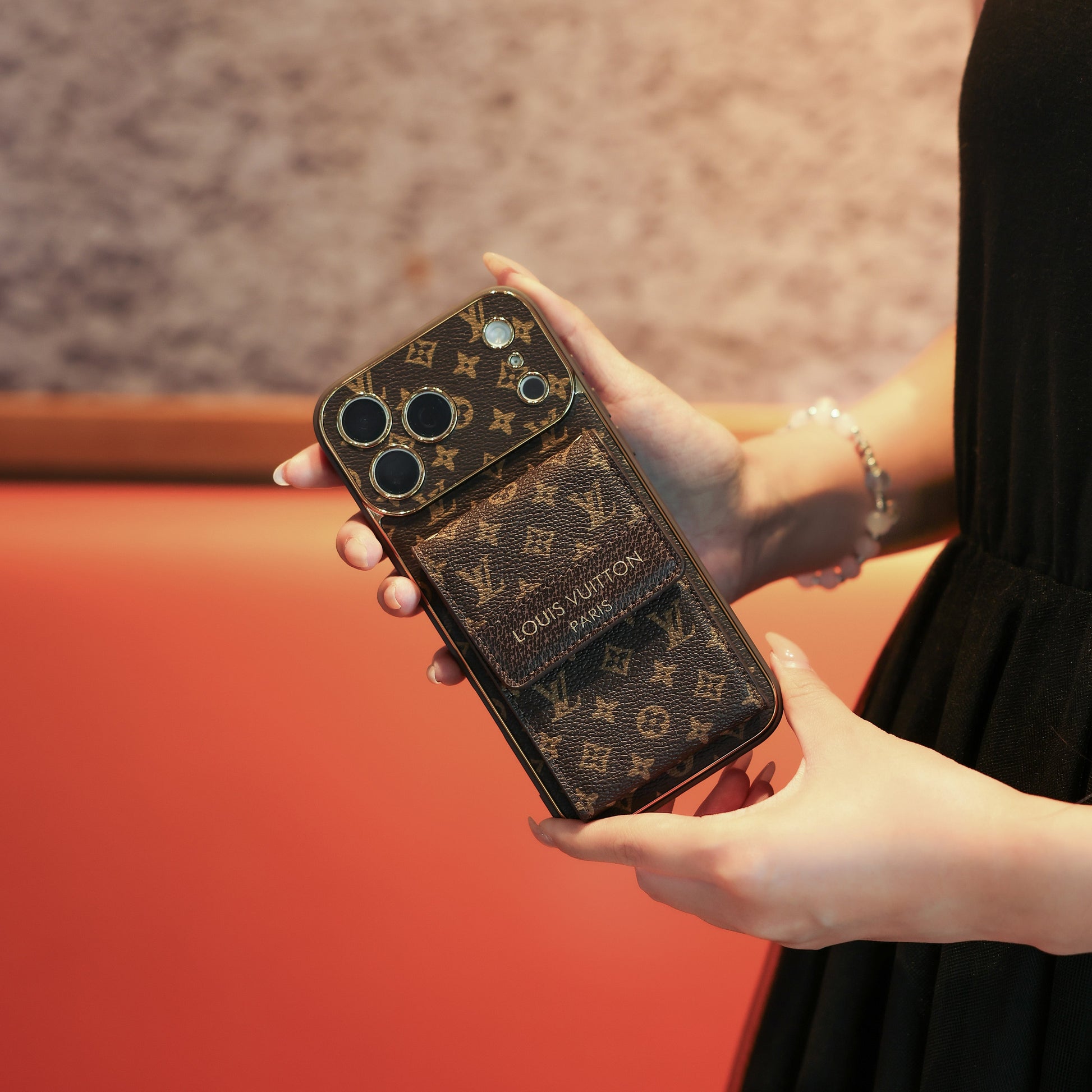 New Classic Luxury Card Holder iPhone Case with Crossbody Strap 012